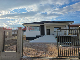 Обява Продава КЪЩА,с. Белащица, област Пловдив