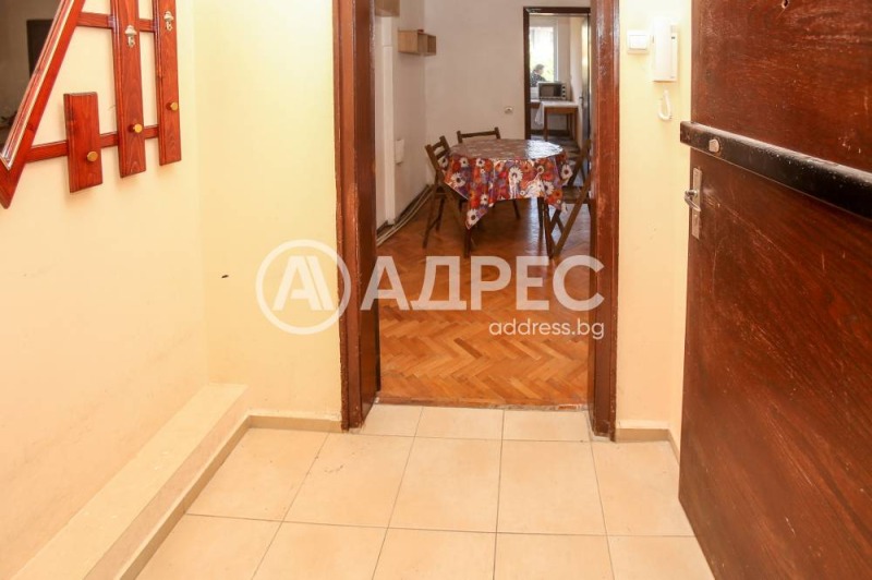 Продава 2-СТАЕН, град София, Център • 218000 € / 426370.94 лв. • 35982363 1 — Holmes.bg Продава 2-СТАЕН, град София, Център • 218000 € / 426370.94 лв. • 35982363 1