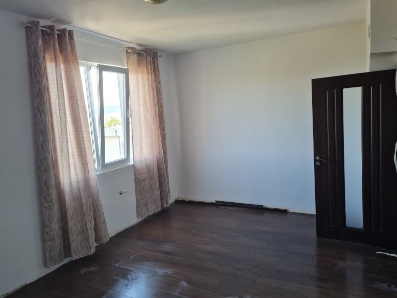 Продава 3-СТАЕН, област Варна, гр. Девня • 37000 € / 72365.71 лв. • 72181423 1 — Holmes.bg Продава 3-СТАЕН, област Варна, гр. Девня • 37000 € / 72365.71 лв. • 72181423 1