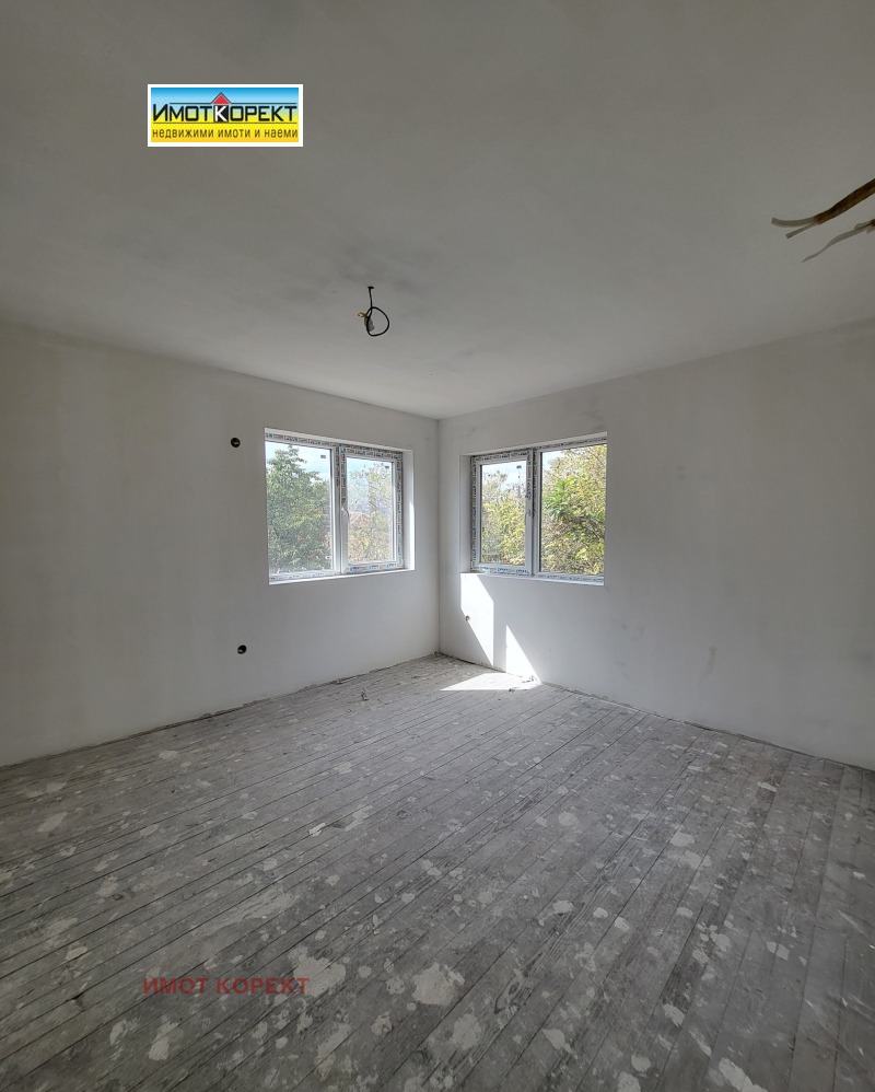 Продава КЪЩА, област Пазарджик, с. Мокрище • 75000 € • 76483310 1 — Holmes.bg Продава КЪЩА, област Пазарджик, с. Мокрище • 75000 € • 76483310 1