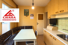 Обява Продава 3-СТАЕН,град Русе, Родина 1