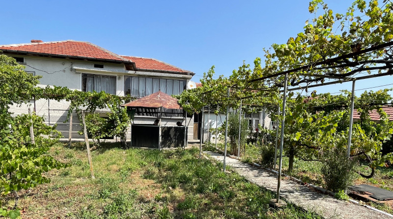 Продава  Къща област Стара Загора , с. Даскал-Атанасово , 100 кв.м | 94813180
