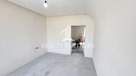 Обява Продава 3-СТАЕН,град Перник, Твърди ливади