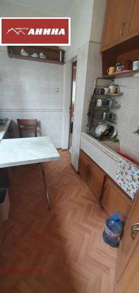 Обява Продава 3-СТАЕН,град Русе, Широк център>