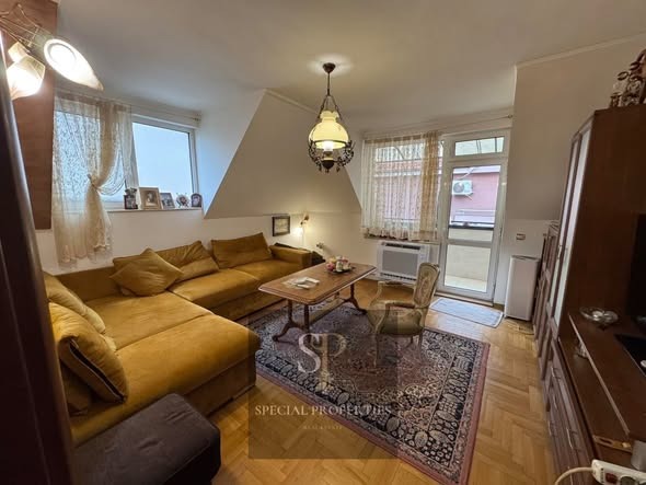 Продава МЕЗОНЕТ, град Пловдив, Каменица 1 • 232000 € / 453752.56 лв. • 75849679 1 — Holmes.bg Продава МЕЗОНЕТ, град Пловдив, Каменица 1 • 232000 € / 453752.56 лв. • 75849679 1