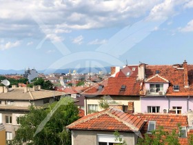 Продажба на имоти в Лозенец, град София - изображение 2 