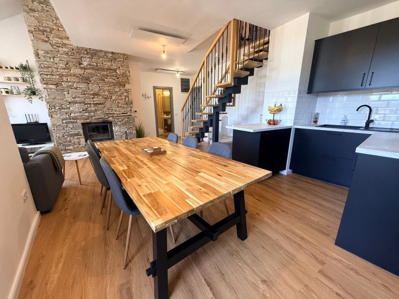 Продава 4-СТАЕН, област Благоевград, гр. Банско • 250000 € • 24902908 1 — Holmes.bg Продава 4-СТАЕН, област Благоевград, гр. Банско • 250000 € • 24902908 1