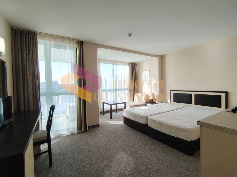 Продава 1-стаен в град Варна, к.к. Златни пясъци, 48 кв.м, 74 000 € – 144 731,42 лв.