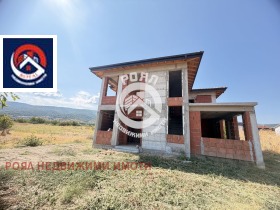 Продава Къща, с. Първенец