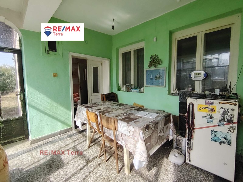 Продава КЪЩА, област Враца, с. Попица • 36000 € • 15857737 1 — Holmes.bg Продава КЪЩА, област Враца, с. Попица • 36000 € • 15857737 1