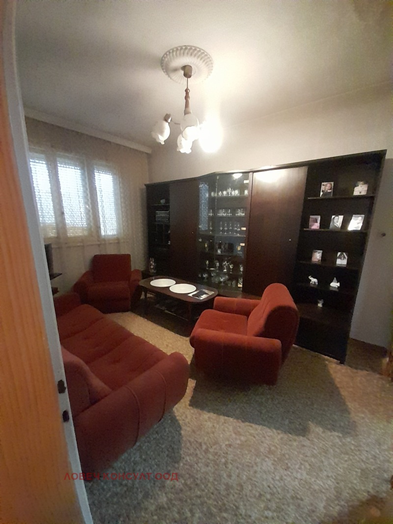 Продава ЕТАЖ ОТ КЪЩА, град Ловеч, Широк център • 125000 € / 244478.75 лв. • 97848585 1 — Holmes.bg Продава ЕТАЖ ОТ КЪЩА, град Ловеч, Широк център • 125000 € / 244478.75 лв. • 97848585 1