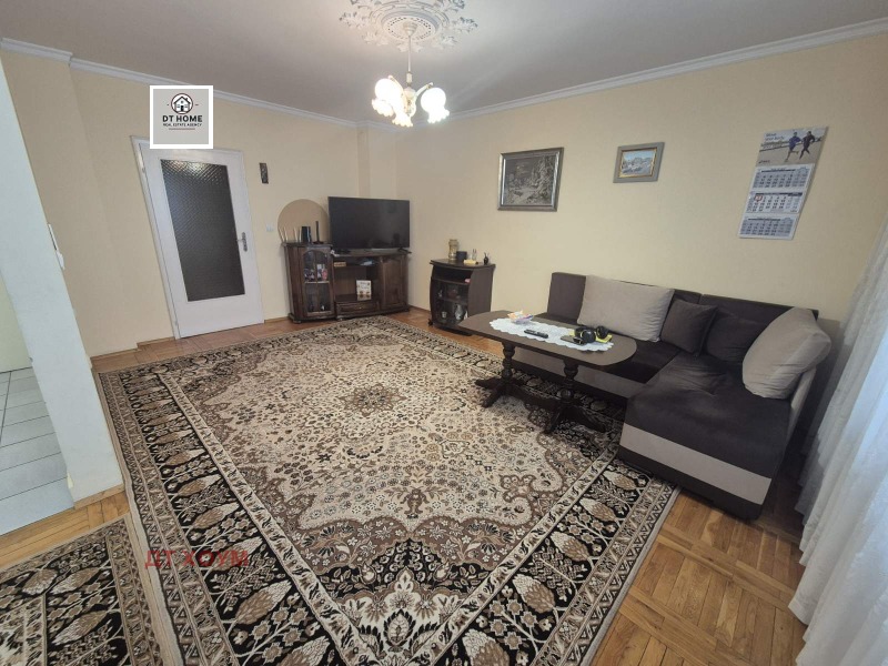 Продава 4-СТАЕН, град Русе, Широк център • 300000 € / 586749.00 лв. • 68481023 1 — Holmes.bg Продава 4-СТАЕН, град Русе, Широк център • 300000 € / 586749.00 лв. • 68481023 1