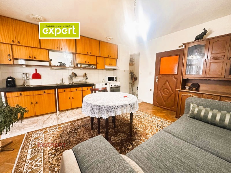 Продава 3-СТАЕН, град Плевен, Мара Денчева • 158000 € / 309021.14 лв. • 43314985 1 — Holmes.bg Продава 3-СТАЕН, град Плевен, Мара Денчева • 158000 € / 309021.14 лв. • 43314985 1