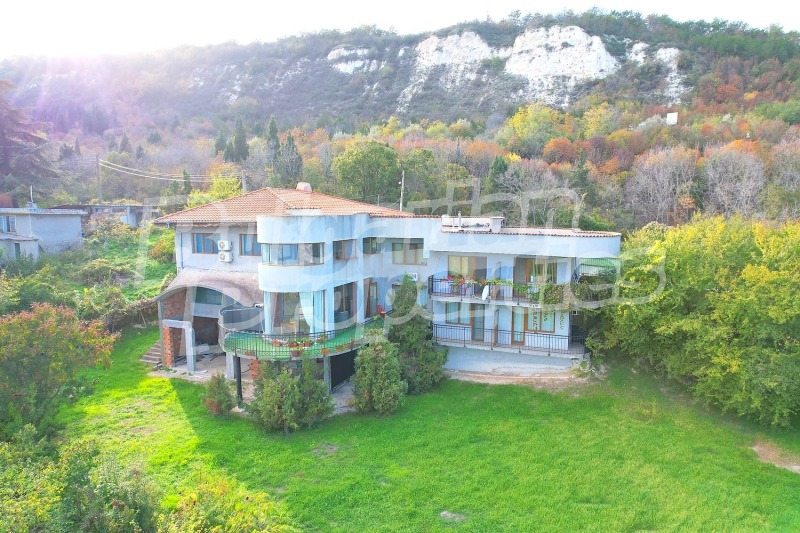 Продава ХОТЕЛ, град Варна, к.к. Златни пясъци • 665000 € / 1300626.95 лв. • 68845666 1 — Holmes.bg Продава ХОТЕЛ, град Варна, к.к. Златни пясъци • 665000 € / 1300626.95 лв. • 68845666 1