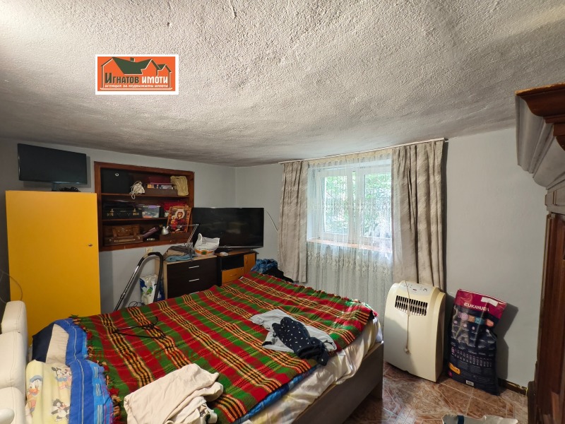 Продава ЕТАЖ ОТ КЪЩА, град Пазарджик, Устрем • 45000 € / 88012.35 лв. • 71360401 1 — Holmes.bg Продава ЕТАЖ ОТ КЪЩА, град Пазарджик, Устрем • 45000 € / 88012.35 лв. • 71360401 1