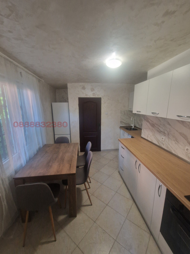 Продава ЕТАЖ ОТ КЪЩА, град София, Левски • 229000 € / 447885.07 лв. • 40422114 1 — Holmes.bg Продава ЕТАЖ ОТ КЪЩА, град София, Левски • 229000 € / 447885.07 лв. • 40422114 1