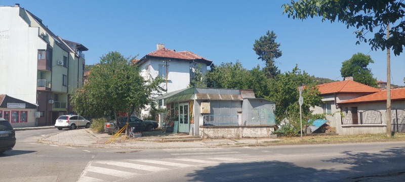 Продава КЪЩА, град Монтана, Идеален център • 155000 € / 303153.65 лв. • 23794468 1 — Holmes.bg Продава КЪЩА, град Монтана, Идеален център • 155000 € / 303153.65 лв. • 23794468 1