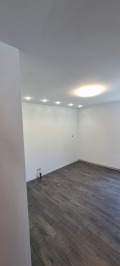 Продава КЪЩА, град Разград, Промишлена зона - Запад • 130000 € / 254257.90 лв. • 87617328 11 — Holmes.bg Продава КЪЩА, град Разград, Промишлена зона - Запад • 130000 € / 254257.90 лв. • 87617328 11