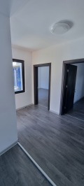 Продава КЪЩА, град Разград, Промишлена зона - Запад • 130000 € / 254257.90 лв. • 87617328 9 — Holmes.bg Продава КЪЩА, град Разград, Промишлена зона - Запад • 130000 € / 254257.90 лв. • 87617328 9