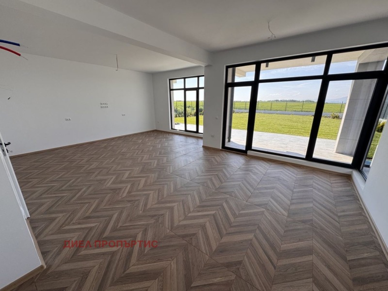 Продава КЪЩА, град Бургас, Сарафово • 400000 € / 782332.00 лв. • 69783249 1 — Holmes.bg Продава КЪЩА, град Бургас, Сарафово • 400000 € / 782332.00 лв. • 69783249 1