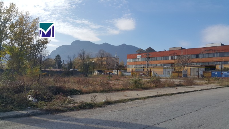 Продава ПАРЦЕЛ, град Враца, Промишлена зона • 300000 € / 586749.00 лв. • 22418374 1 — Holmes.bg Продава ПАРЦЕЛ, град Враца, Промишлена зона • 300000 € / 586749.00 лв. • 22418374 1