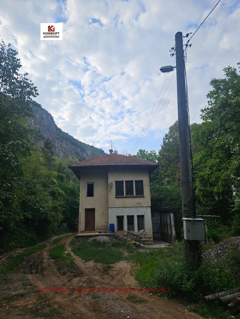 Продава КЪЩА, област Ловеч, с. Гложене • 142000 € • 77745622 1 — Holmes.bg Продава КЪЩА, област Ловеч, с. Гложене • 142000 € • 77745622 1