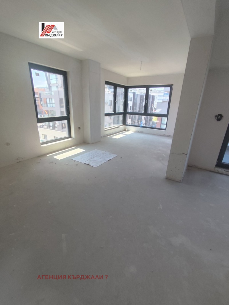 Продава 3-СТАЕН, град Кърджали, Възрожденци • 115000 € • 54564717 1 — Holmes.bg Продава 3-СТАЕН, град Кърджали, Възрожденци • 115000 € • 54564717 1