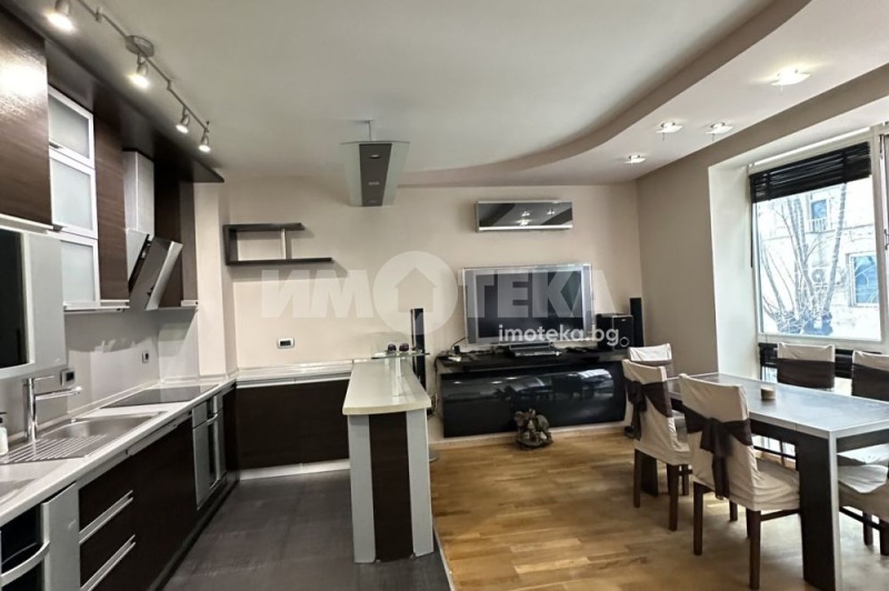 Продава 3-СТАЕН, град София, Банишора • 231800 € / 453361.39 лв. • 87683334 1 — Holmes.bg Продава 3-СТАЕН, град София, Банишора • 231800 € / 453361.39 лв. • 87683334 1