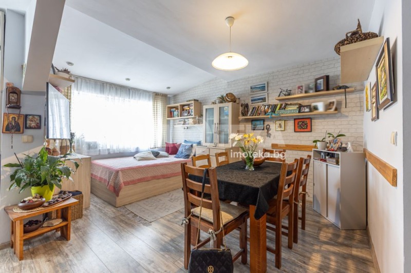 Продава 3-СТАЕН, град Варна, Окръжна болница-Генерали • 148000 € / 289462.84 лв. • 93592838 1 — Holmes.bg Продава 3-СТАЕН, град Варна, Окръжна болница-Генерали • 148000 € / 289462.84 лв. • 93592838 1