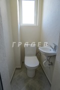 Продава ЕТАЖ ОТ КЪЩА, град Русе, Родина 2 • 169000 € • 23778601 8 — Holmes.bg Продава ЕТАЖ ОТ КЪЩА, град Русе, Родина 2 • 169000 € • 23778601 8
