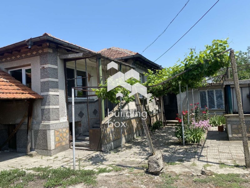 Продава КЪЩА, област Пловдив, с. Стряма • 70000 € / 136908.10 лв. • 75100283 1 — Holmes.bg Продава КЪЩА, област Пловдив, с. Стряма • 70000 € / 136908.10 лв. • 75100283 1