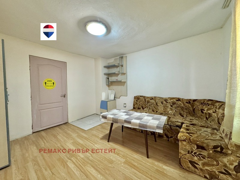 Продава КЪЩА, град Русе, Център • 69900 € / 136712.52 лв. • 71342221 1 — Holmes.bg Продава КЪЩА, град Русе, Център • 69900 € / 136712.52 лв. • 71342221 1