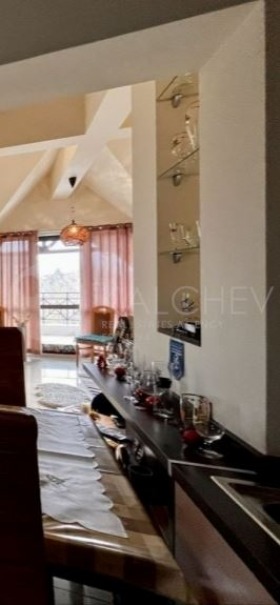 Продава 2-СТАЕН, гр. Варна, к.к. Св.Св. Константин и Елена, снимка 11 — Bazar.bg Продава 2-СТАЕН, гр. Варна, к.к. Св.Св. Константин и Елена, снимка 11