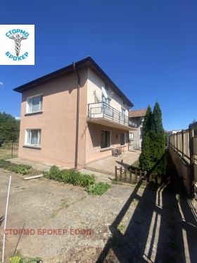Продава Къща, с. Гълъбник