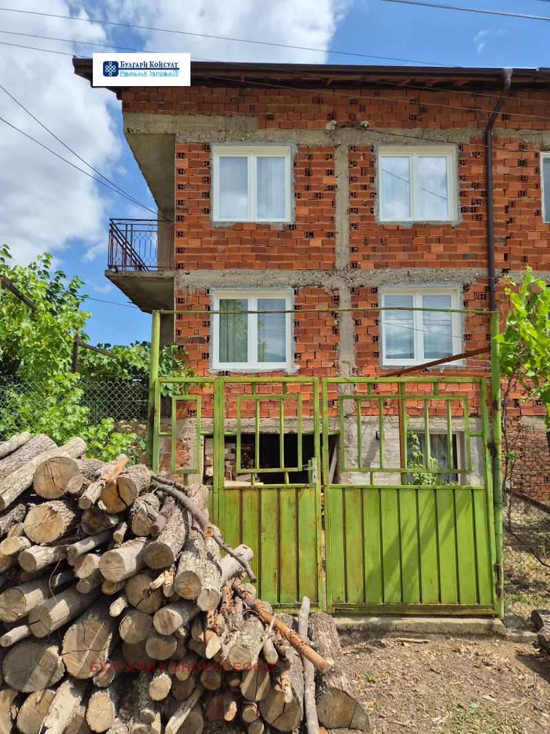 Продава КЪЩА, област Кюстендил, с. Лозно • 100000 € / 195583.00 лв. • 43743197 1 — Holmes.bg Продава КЪЩА, област Кюстендил, с. Лозно • 100000 € / 195583.00 лв. • 43743197 1