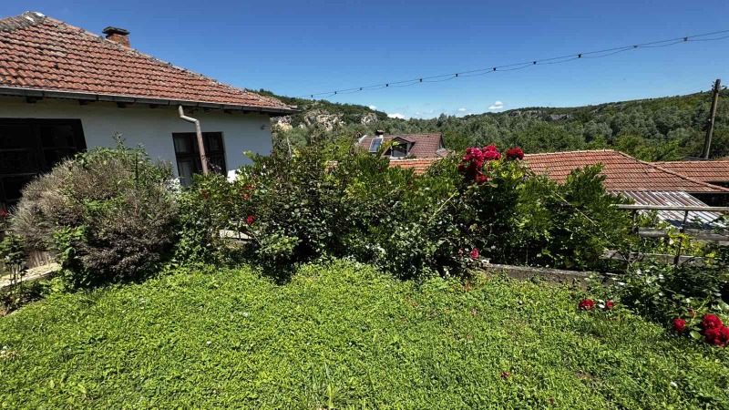 Продава КЪЩА, област Русе, с. Кошов • 52000 € / 101703.16 лв. • 73105233 1 — Holmes.bg Продава КЪЩА, област Русе, с. Кошов • 52000 € / 101703.16 лв. • 73105233 1