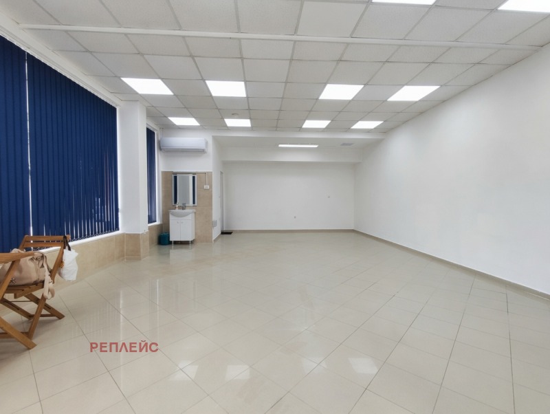 Под наем МАГАЗИН, град Варна, Възраждане 1 • 1000 € / 1955.83 лв. • 60402038 1 — Holmes.bg Под наем МАГАЗИН, град Варна, Възраждане 1 • 1000 € / 1955.83 лв. • 60402038 1