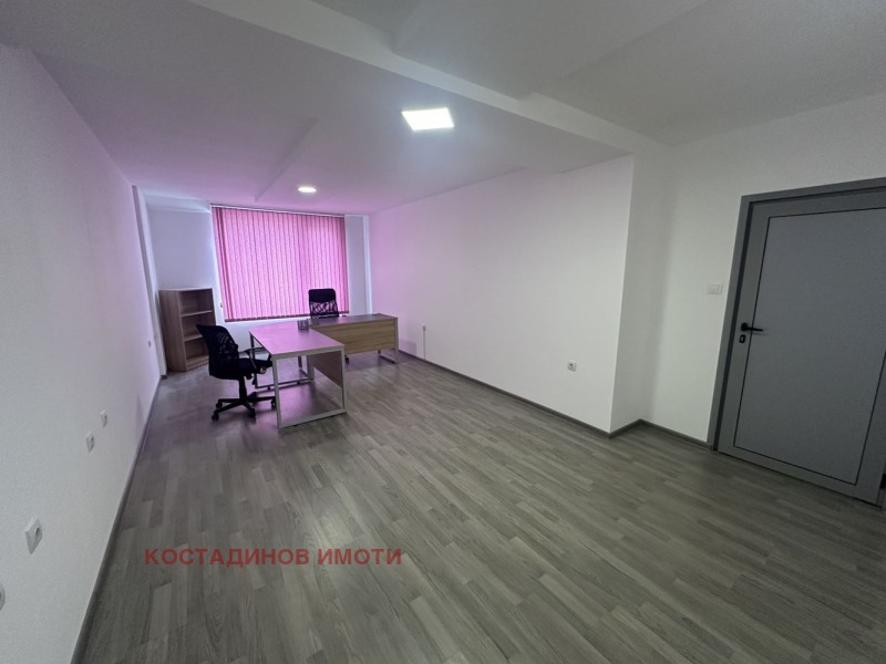 Под наем ОФИС, град Пловдив, Индустриална зона - Север • 200 € • 53020185 1 — Holmes.bg Под наем ОФИС, град Пловдив, Индустриална зона - Север • 200 € • 53020185 1