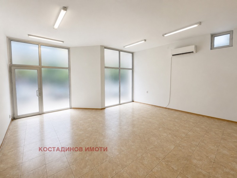 Под наем МАГАЗИН, град Пловдив, Тракия • 700 € / 1369.08 лв. • 96851873 1 — Holmes.bg Под наем МАГАЗИН, град Пловдив, Тракия • 700 € / 1369.08 лв. • 96851873 1
