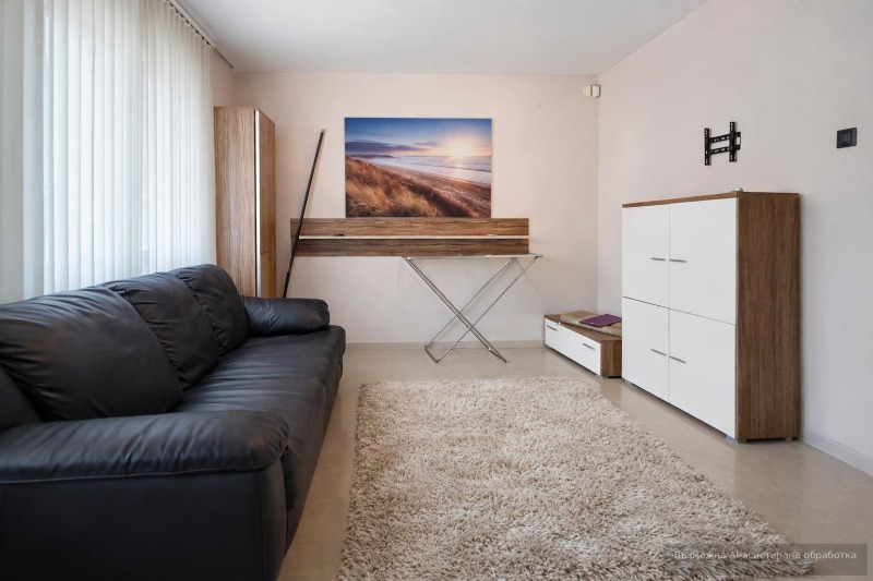 Под наем 2-СТАЕН, град Пловдив, Каменица 2 • 300 € / 586.75 лв. • 27085330 1 — Holmes.bg Под наем 2-СТАЕН, град Пловдив, Каменица 2 • 300 € / 586.75 лв. • 27085330 1