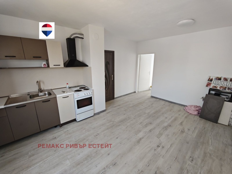 Под наем 3-СТАЕН, град Русе, Чародейка - Север • 300 € • 68945099 1 — Holmes.bg Под наем 3-СТАЕН, град Русе, Чародейка - Север • 300 € • 68945099 1