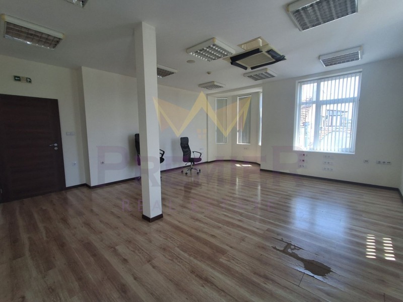 Под наем ОФИС, град Варна, Център • 2075 € / 4058.35 лв. • 36635380 1 — Holmes.bg Под наем ОФИС, град Варна, Център • 2075 € / 4058.35 лв. • 36635380 1