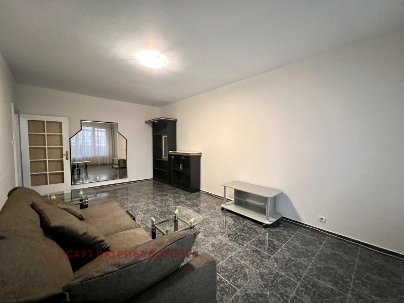 Под наем 2-СТАЕН, град София, Стрелбище • 650 € / 1271.29 лв. • 77932059 1 — Holmes.bg Под наем 2-СТАЕН, град София, Стрелбище • 650 € / 1271.29 лв. • 77932059 1