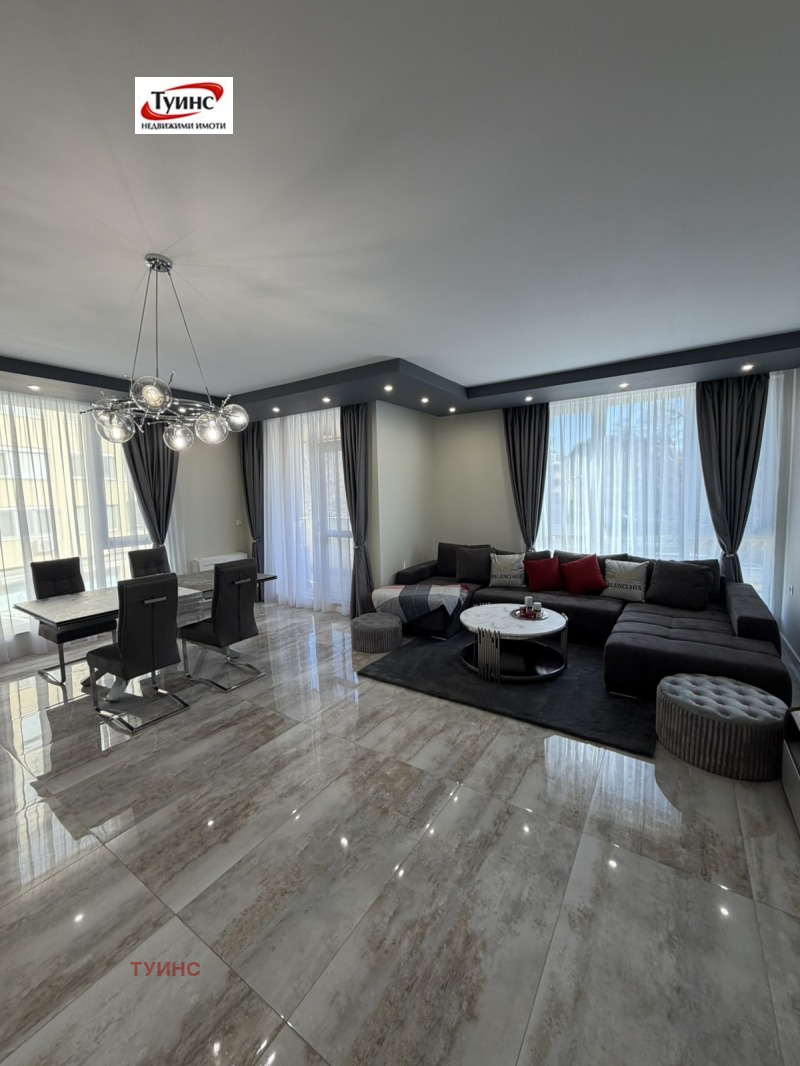 Под наем 3-СТАЕН, град Пловдив, Център • 1200 € • 17240700 1 — Holmes.bg Под наем 3-СТАЕН, град Пловдив, Център • 1200 € • 17240700 1