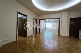 Дава под наем Офис, град София