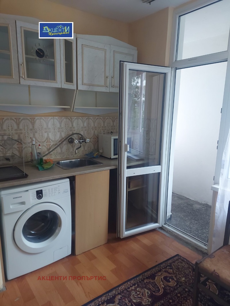 Под наем 2-СТАЕН, град Велико Търново, Колю Фичето • 300 € / 586.75 лв. • 22671534 1 — Holmes.bg Под наем 2-СТАЕН, град Велико Търново, Колю Фичето • 300 € / 586.75 лв. • 22671534 1