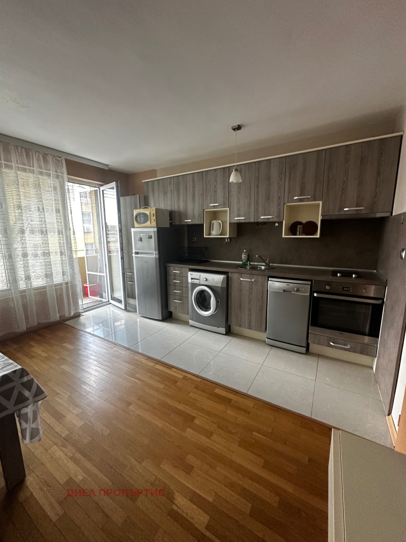 Под наем 2-СТАЕН, град Бургас, Център • 520 € / 1017.03 лв. • 56154286 1 — Holmes.bg Под наем 2-СТАЕН, град Бургас, Център • 520 € / 1017.03 лв. • 56154286 1