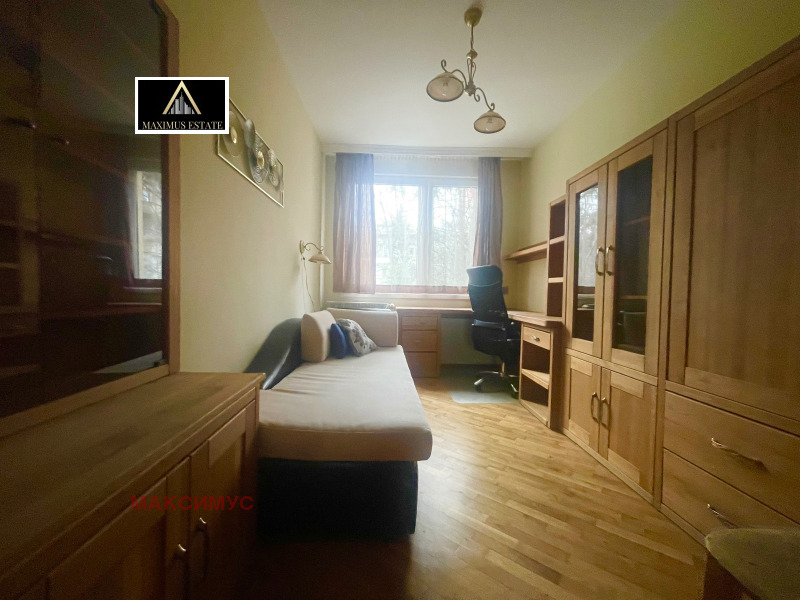 Под наем 4-СТАЕН, град София, Лозенец • 900 € / 1760.25 лв. • 12998102 1 — Holmes.bg Под наем 4-СТАЕН, град София, Лозенец • 900 € / 1760.25 лв. • 12998102 1