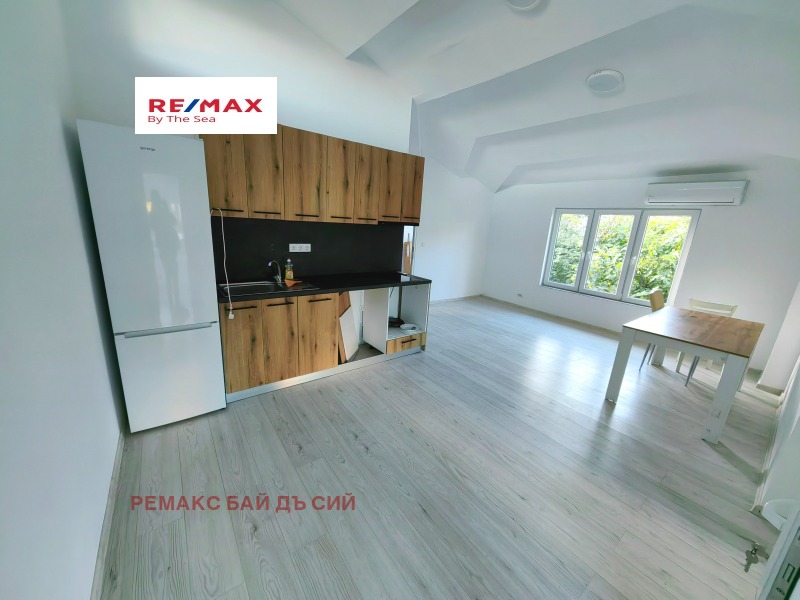 Под наем 3-СТАЕН, град Варна, к.к. Св.Св. Константин и Елена • 1300 лв. / 664.68 € • 84619762 1 — Holmes.bg Под наем 3-СТАЕН, град Варна, к.к. Св.Св. Константин и Елена • 1300 лв. / 664.68 € • 84619762 1