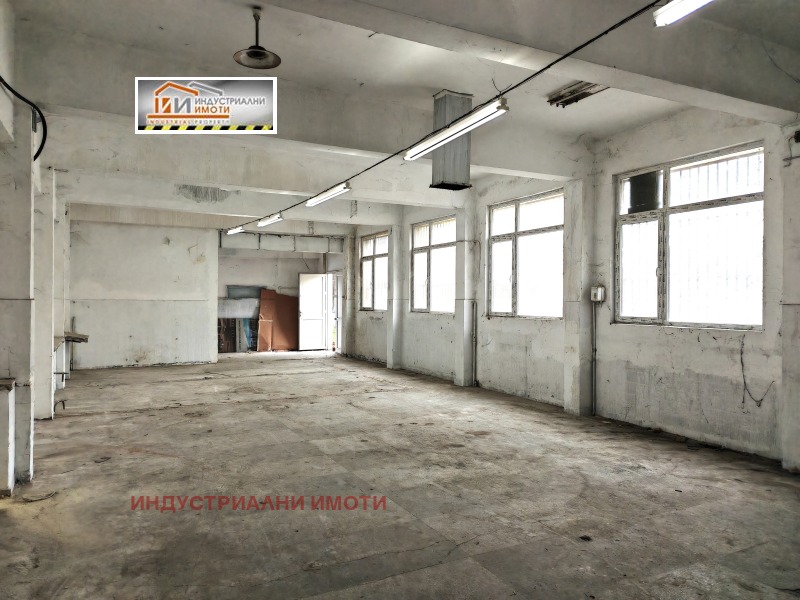 Под наем ПРОМ. ПОМЕЩЕНИЕ, град Пловдив, Индустриална зона - Юг • 580 € / 1134.38 лв. • 81073065 1 — Holmes.bg Под наем ПРОМ. ПОМЕЩЕНИЕ, град Пловдив, Индустриална зона - Юг • 580 € / 1134.38 лв. • 81073065 1